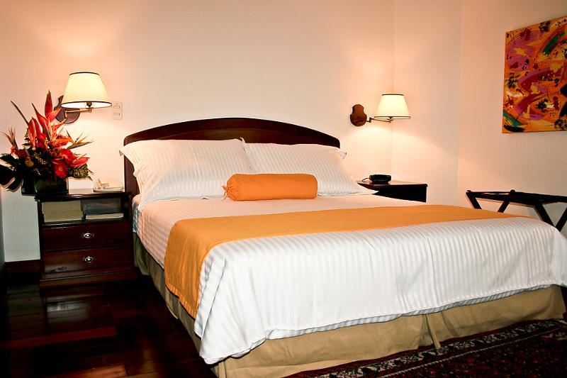 Hotel Emaus Bogotá Exteriör bild