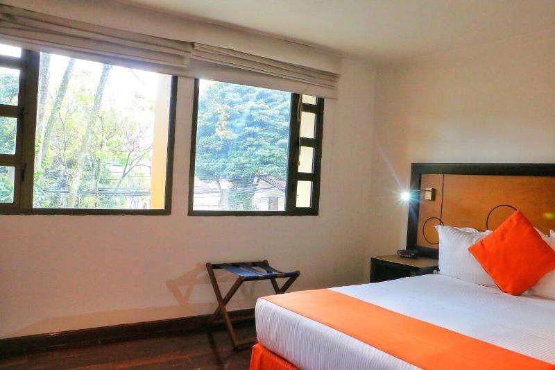 Hotel Emaus Bogotá Exteriör bild