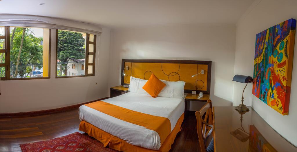 Hotel Emaus Bogotá Exteriör bild
